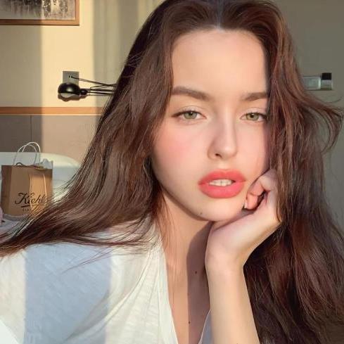 Nicole Glow